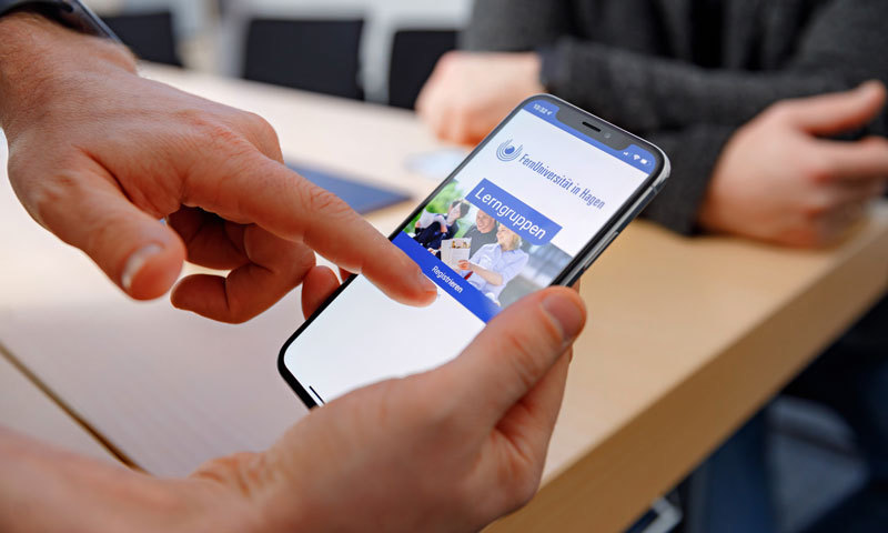 Lehrbetrieb-lerngruppen-app-smartphone