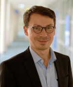 Prof. Dr. Robert Schmidt