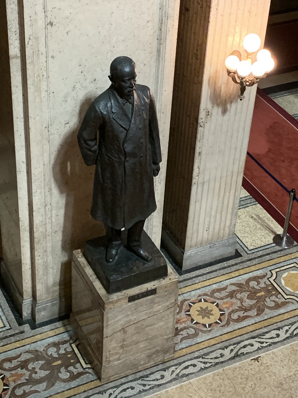 Bronzestatue des ersten Premierministers von Japan Itō Hirobumi